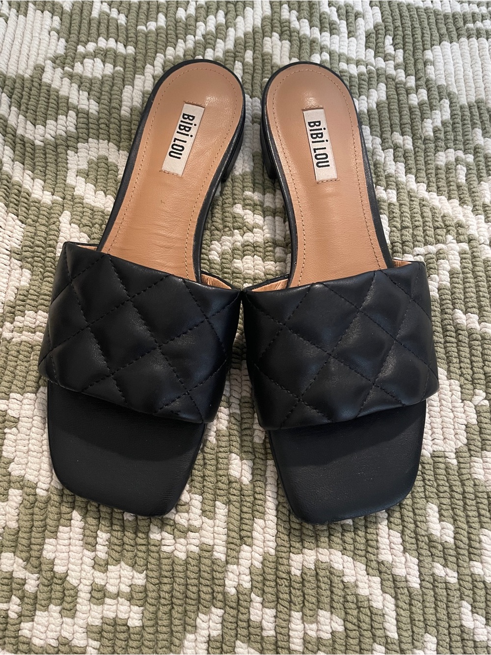 Black Quilted Leather BIBILOU Leather mules Slides Flats Sandles 39/8.5
